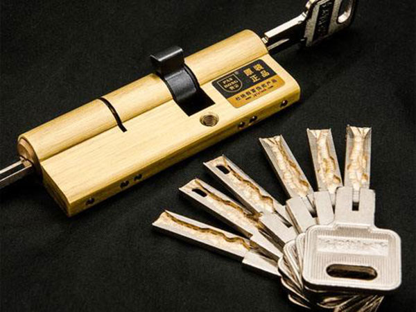 金秀24小时上门开锁公司